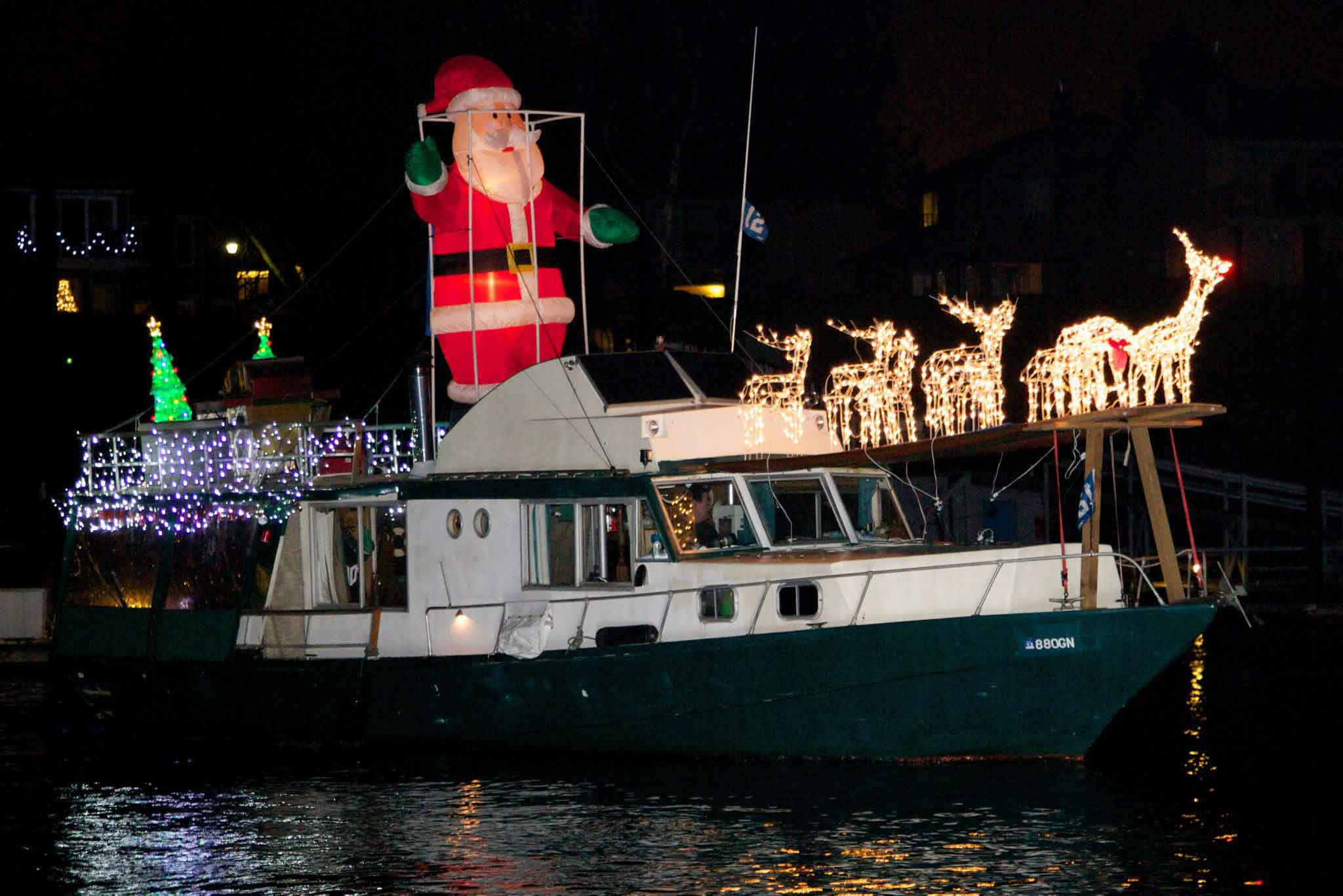 McMenamins On The Columbia Christmas Ships On The 