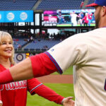 Cameron Rupp S Mother Throws First Pitch Philadelphia