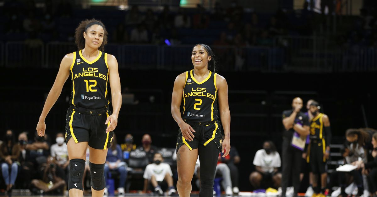Los Angeles Sparks To Re sign Te a Cooper Reportedly Lose 